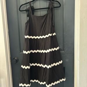 Black and white dress